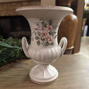 VINTAGE Lefton  China  # 1776 HANDLED   VASE FLORAL  DESIGN   8"  VERY DELICATE